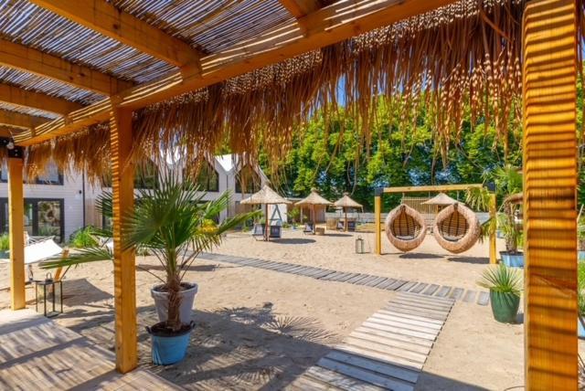 Lulu Holiday Resort Domki Z Podgrzewanym Basenem Mielno  Bagian luar foto